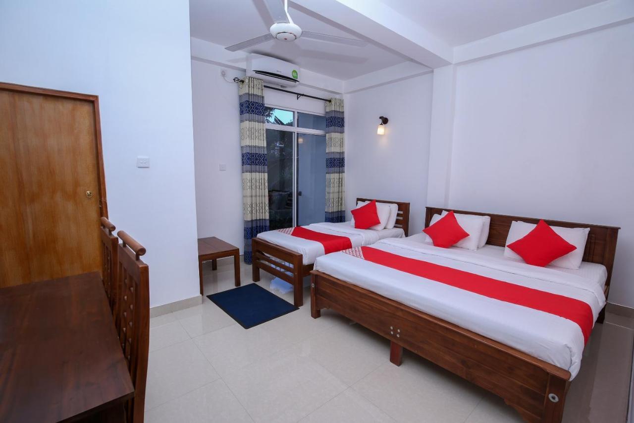 Oyo 438 Sarala Residence Hotel Kandy Eksteriør bilde