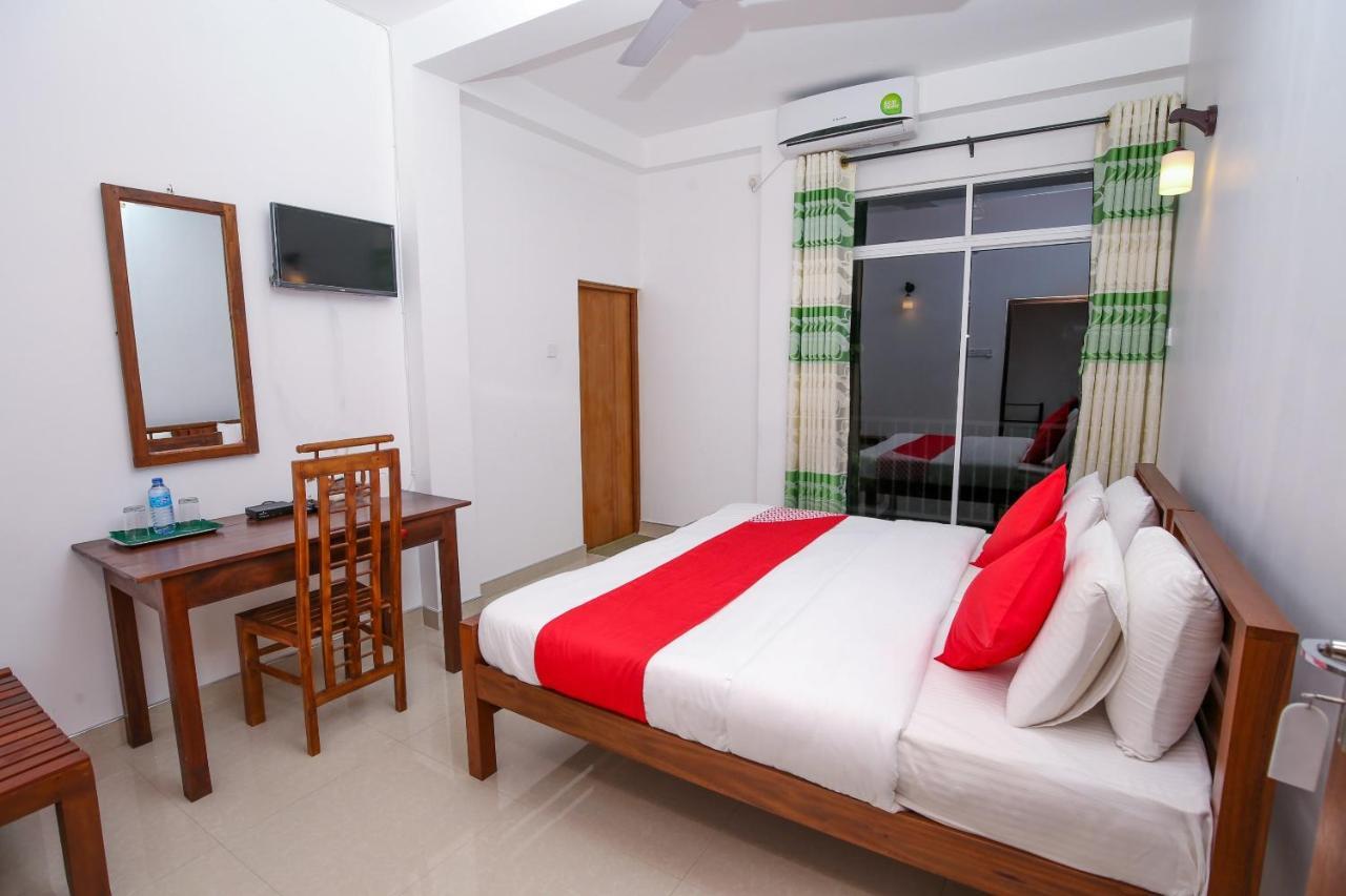 Oyo 438 Sarala Residence Hotel Kandy Eksteriør bilde